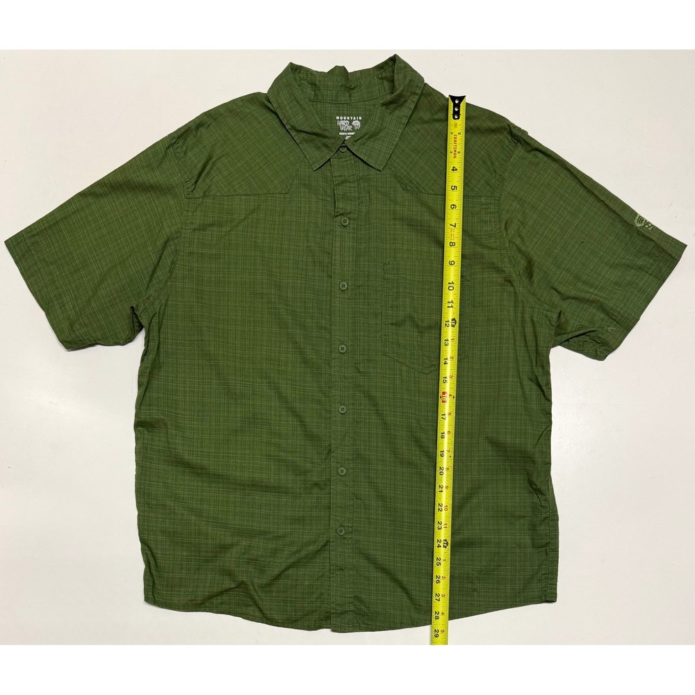 Mountain Hardwear Men Large Green Crosshatch Short Sleeve Button Up Shirt Hiking